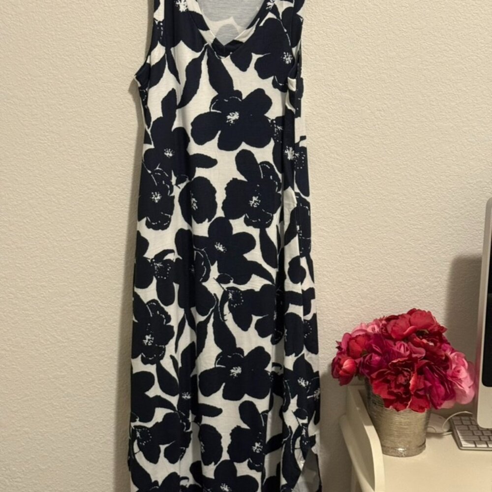 Pretty Black and White Dress